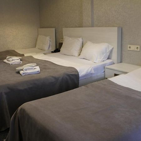 Hotel Plaza تبليسي المظهر الخارجي الصورة