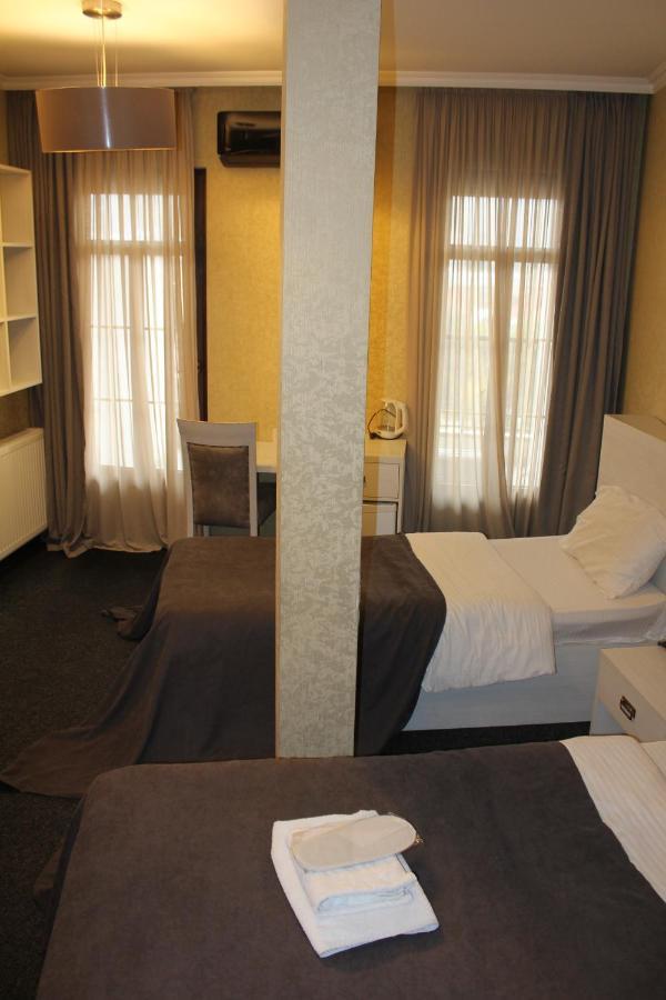 Hotel Plaza تبليسي المظهر الخارجي الصورة