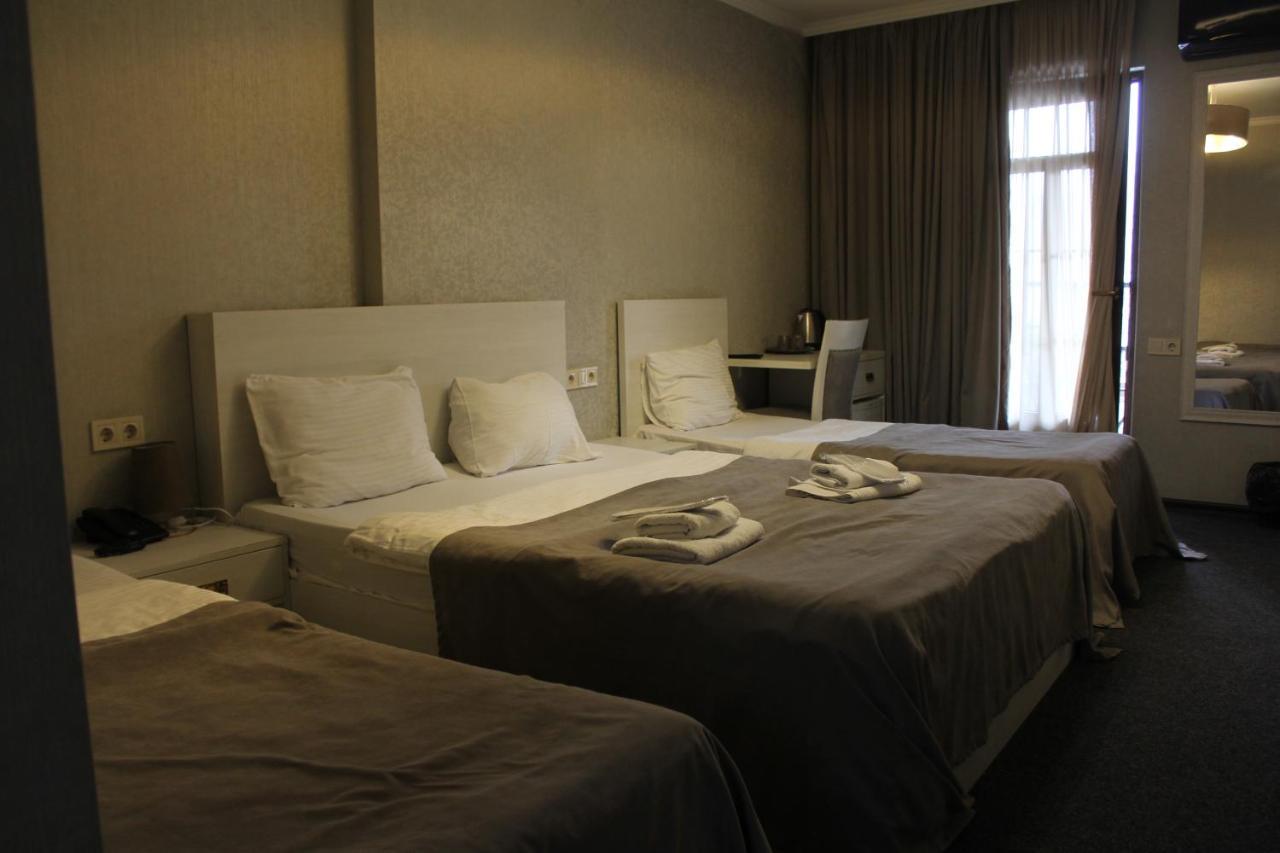 Hotel Plaza تبليسي المظهر الخارجي الصورة